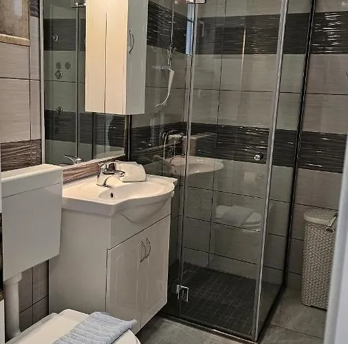 Barnjak 特罗吉尔