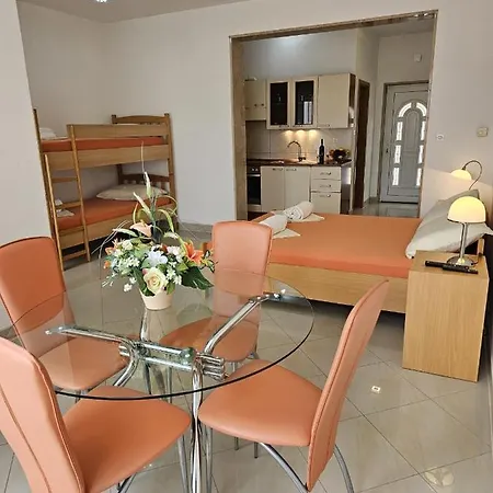 Barnjak Apartament *