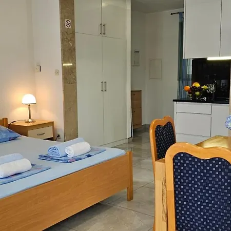 Barnjak Apartament *