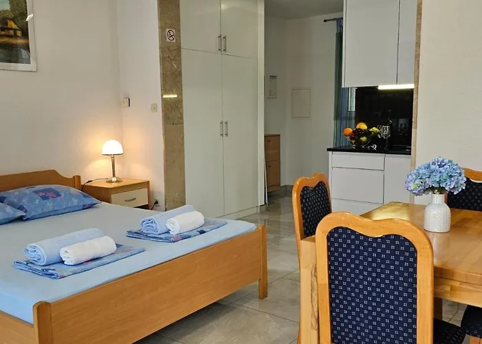 Barnjak Apartman *
